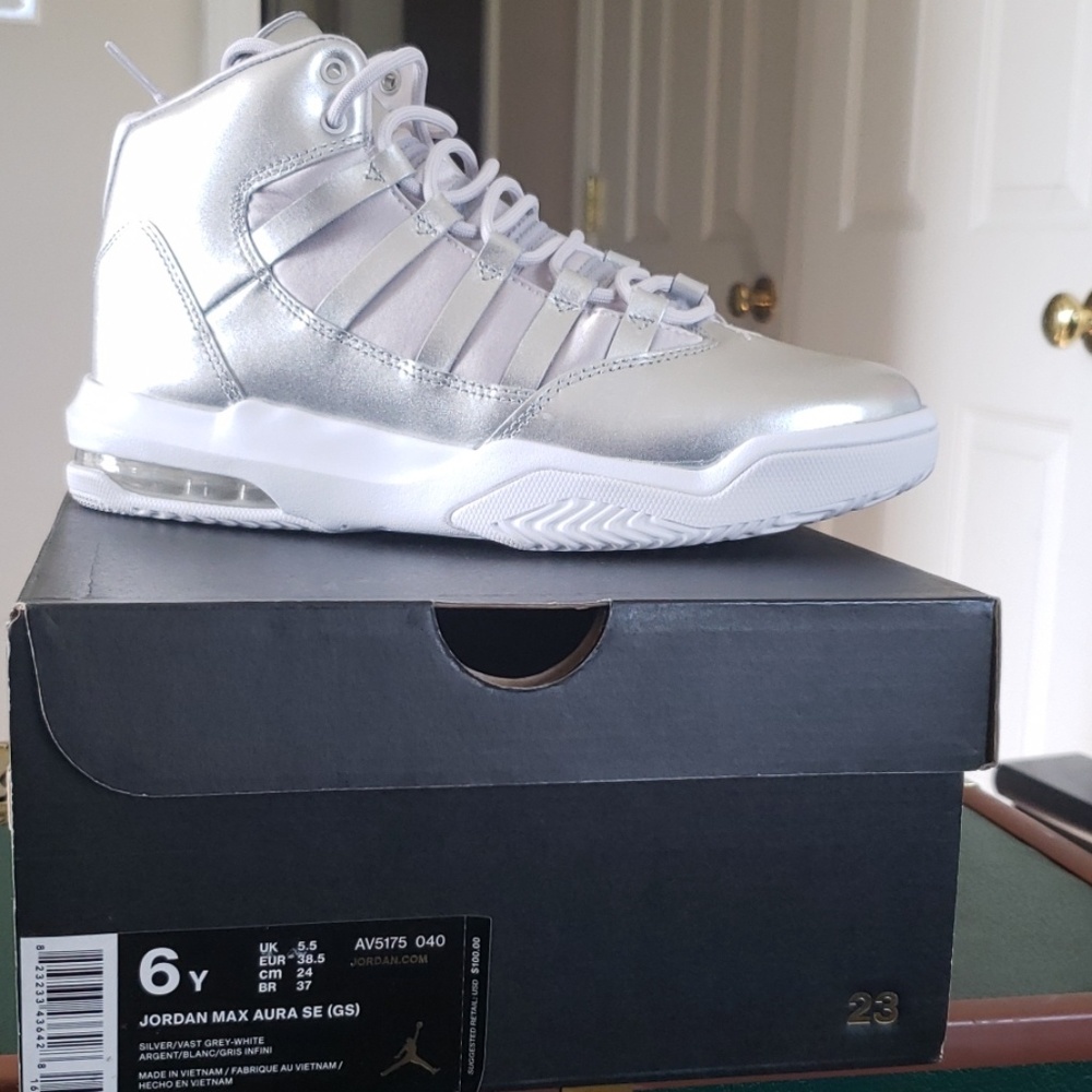 Jordan Max Aura (big kids)